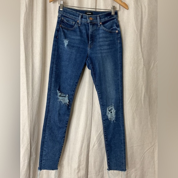 Express Skinny Mid Rise Medium Wash Stretch Jeans Size 2R Distressed - Picture 1 of 13